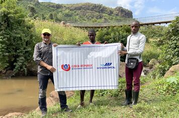 S podporou ČRA se v Ugandě chystá česká firma na stavbu malé vodní elektrárny