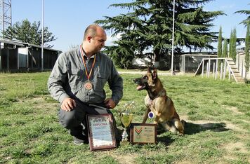 Česká fenka Nela získala v Moldavsku bronz ve vyhledávání tabáku