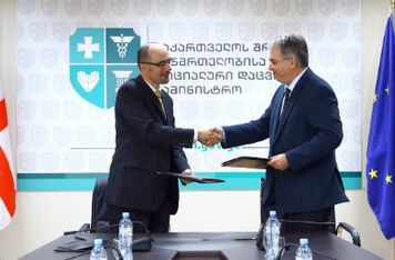Ředitel ČRA podepsal memoranda o porozumění s příjemci a partnery projektů v Gruzii