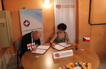 Slavnostní spuštění nového zdroje záření v kobaltovém ozařovači v Gruzii