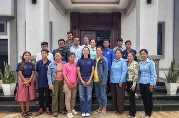 V Kambodži úspěšně pokračuje projekt podporující malé farmáře v exportu zpracovaného manga, dračího ovoce a kešu ořechů